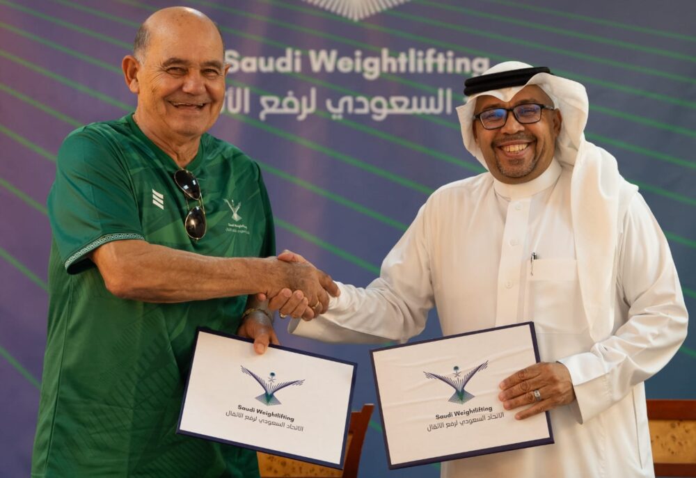 الخبير البلغاري داروف كنستنتين مدرباً لرفع الاثقال